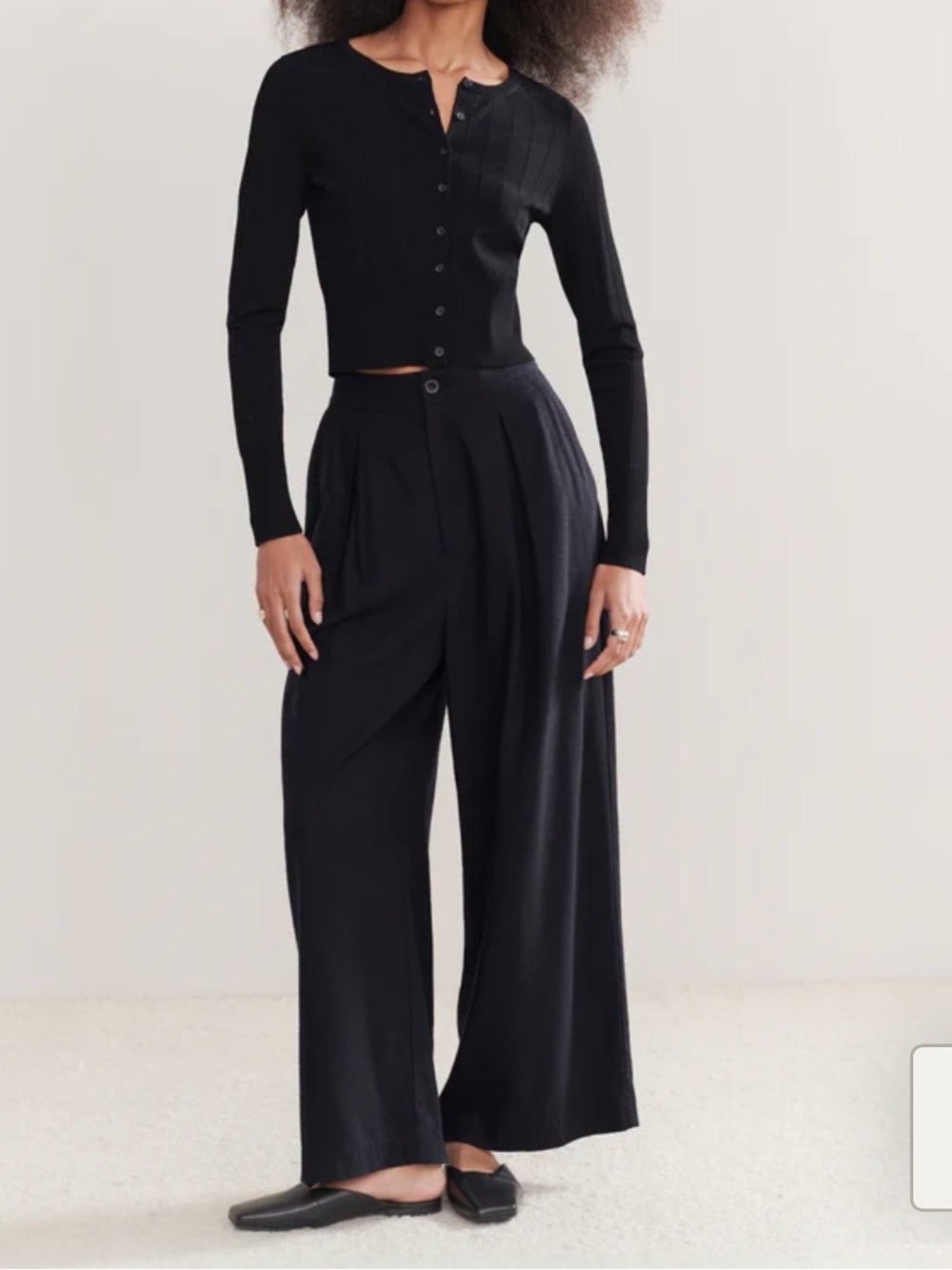 Relaxed Trouser - Picture 3 of 5